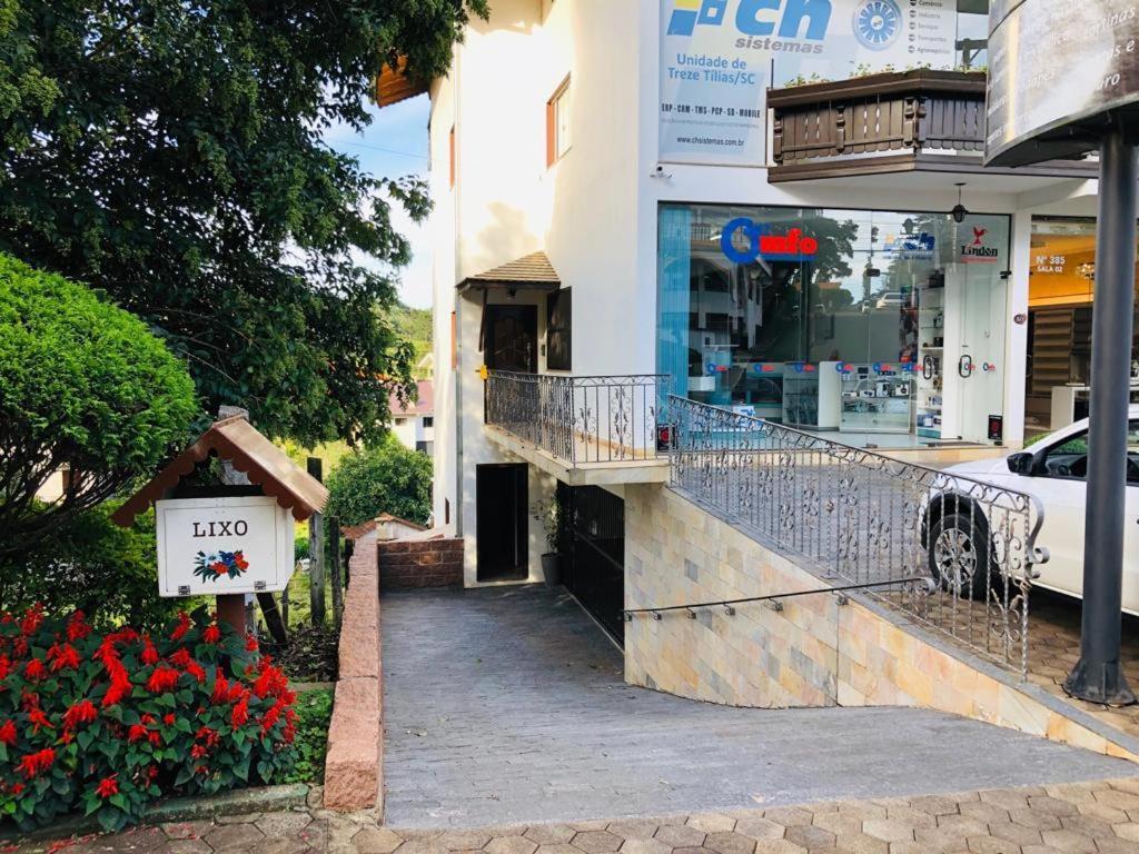 Alpen Hospedagem Treze Tílias Екстериор снимка